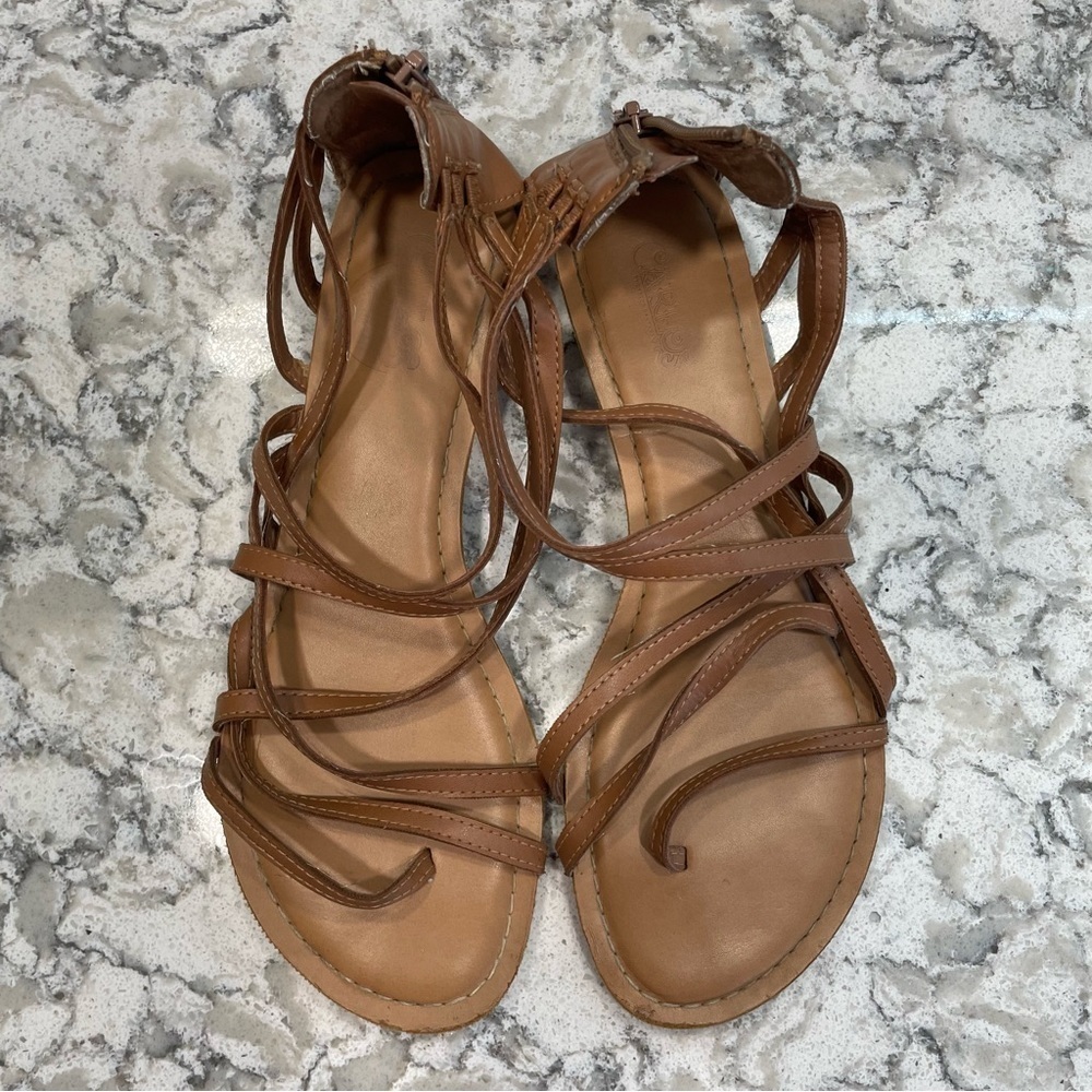 Carlos sandals leather look back zip multi strap almost gladiator style size 6